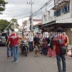 Sinergitas FRB, BWI1TV dan Alumni SMPN 1 Rogojampi, Terwujud Dalam Baksos Pembagian Takjil di Banyuwangi