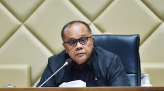 DPR RI, Junimart Girsang