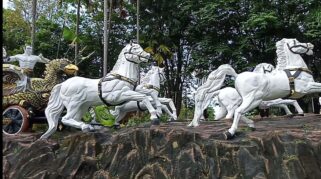patung kuda, taman tirta wangi