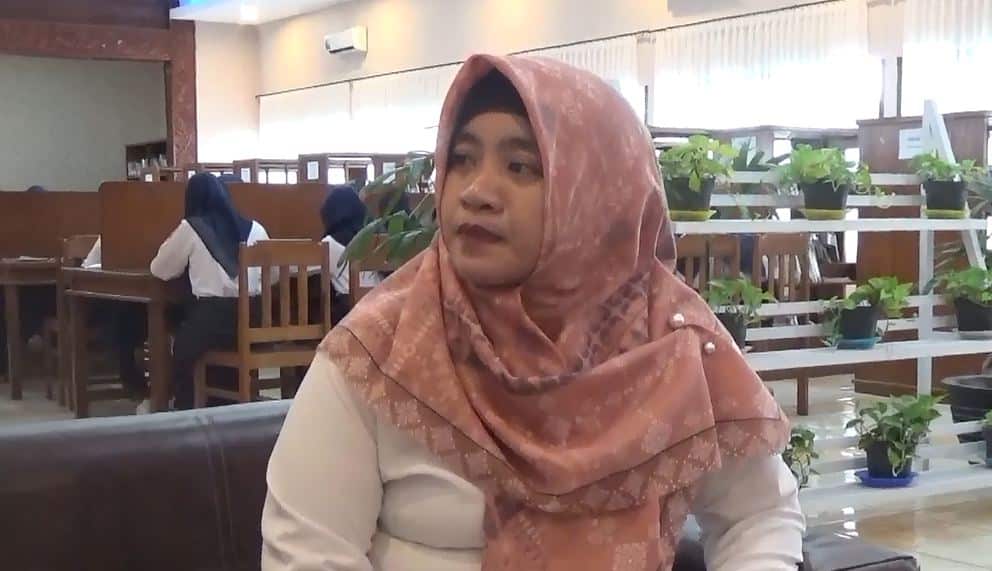 Rindi Anggraeni S.Pd - SMPN 3 Banyuwangi