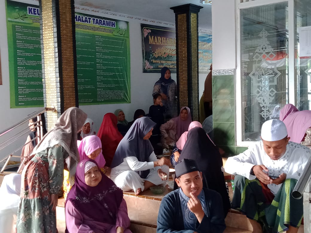 Antusias Warga Pakis Banyuwangi Melestarikan adatnya