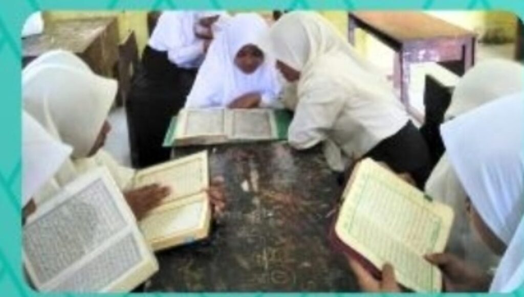 SMP Negeri 3 Rogojampi Gelar Peringatan 10 Muharram 1445 H dengan Meriah SMP Negeri 3 Rogojampi Gelar Peringatan 10 Muharram 1445 H dengan Meriah