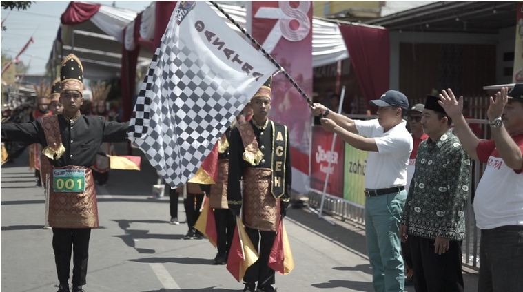 parade tradisional kreatif Gerak Jalan budaya