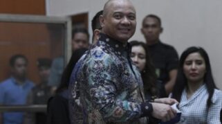 Sidang kode etik Teddy Minahasa ditolak
