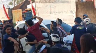 Seorang mengaku polisi menodongkan pistol ke peserta karnava