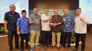 Zulkifli Hasan audiensi dengan petani tembakau di Kudus dan Kediri