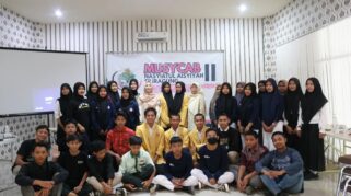 Work shop jurnalistik, Menulis Berita Dan Filosofi Kopi