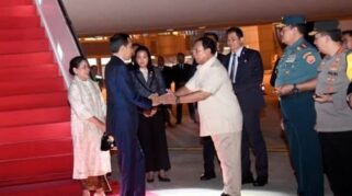 Dini Hari Tadi, Prabowo Sambut Kepulangan Jokowi Usai Lawatan dari China kemudian Arab Saudi