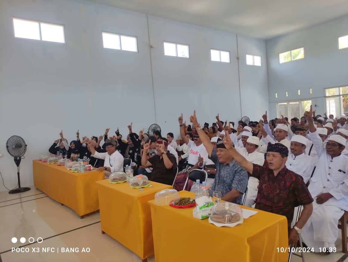 Umat Hindu Muncar dukung Ipuk-Mujiono.