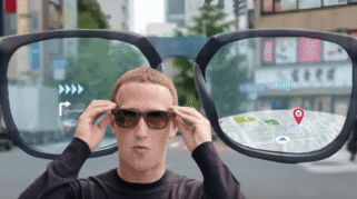 Mark Zuckerberg gunakan kaca mata pintar