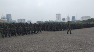 Personel Kodim 0825 Banyuwangi Asah Kemampuan Penanganan Huru Hara di Monas di Banyuwangi