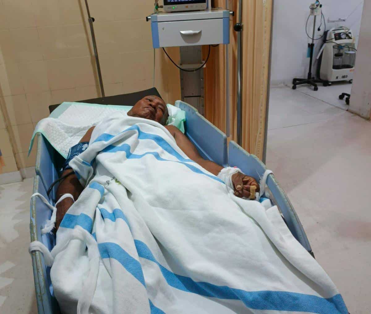 Giman terbaring di ranjang rumah sakit