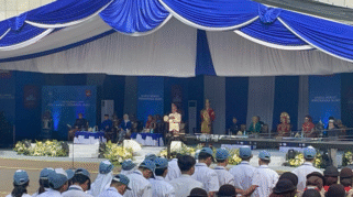 Mendikdasmen Abdul Mu'ti berpidato