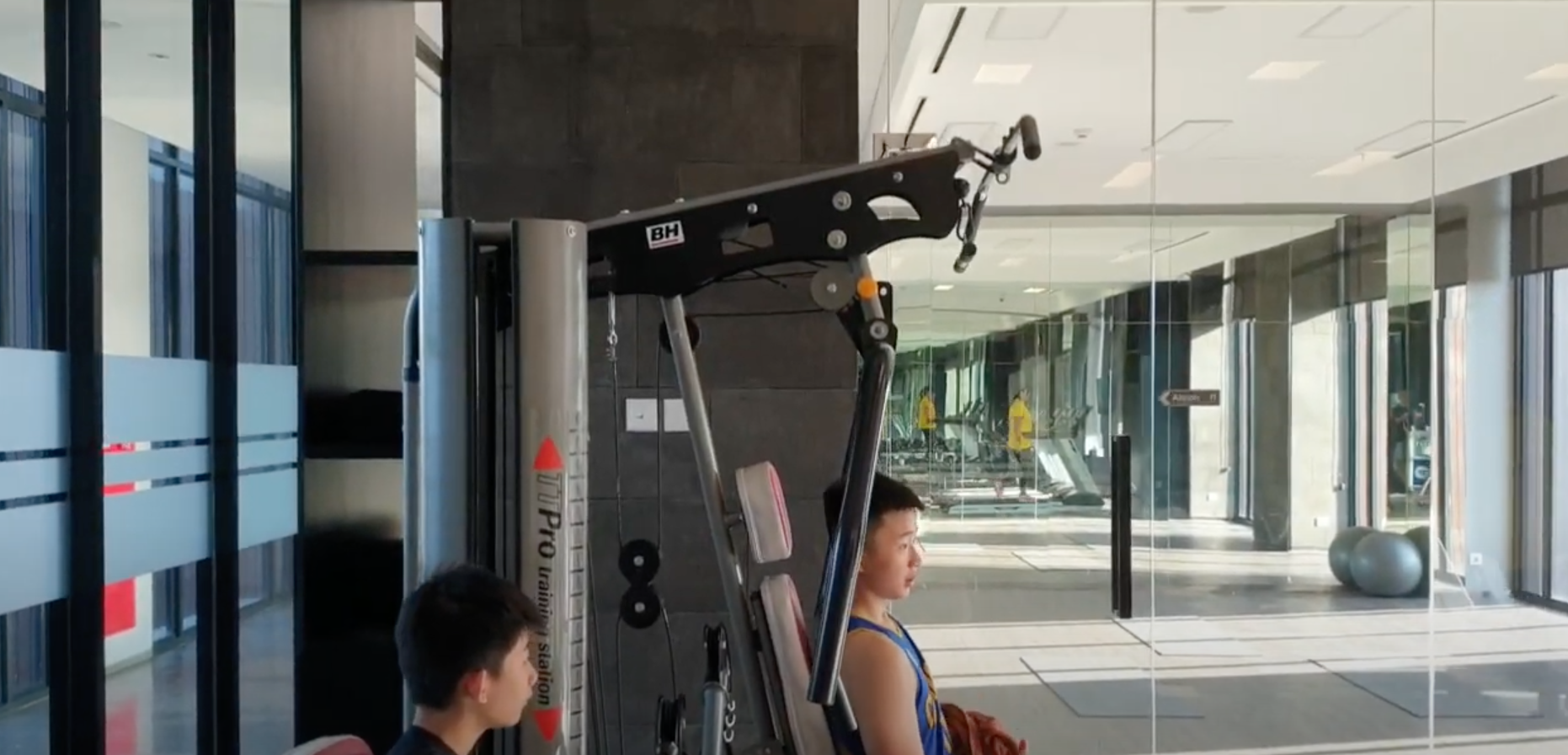 Gym & Pusat Kebugaran Hotel