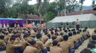 smk models gelar kemah akbar
