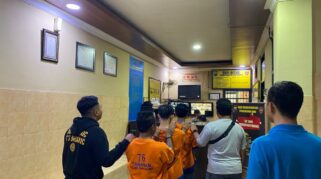 Foto Tersangka Pengedar Okerbaya di Polresta Banyuwangi