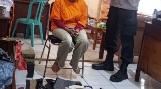 Polisi amankan dompet hasil curian.