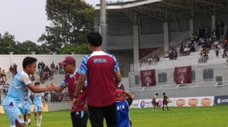 Suasana mendebarkan di Stadion Diponegoro saat laga Liga 4 Jatim