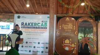 Pengurus ISNU Banyuwangi tengah berdiskusi di Ijen Resort