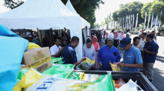 Operasi pasar sembako murah di Banyuwangi untuk menjaga stabilitas harga