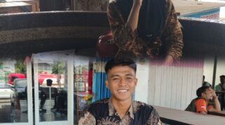 Calon anggota Polri mengikuti pendaftaran di Polresta Banyuwangi