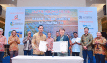 Penandatanganan MOU antara Calypte Holding dan Annica Holding, kesepakatan jual beli listrik lintas negara (Indonesia-Singapura).