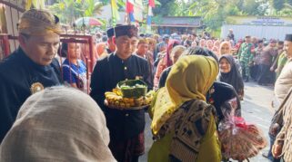 Kirab Budaya Grebeg Suro di Pulungdow, malang