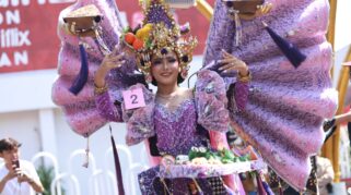 Perhelatan seni budaya tahunan Banyuwangi Ethno Carnival (BEC)