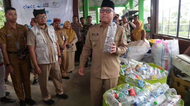 Pemkab Banyuwangi Apresiasi Pengelolaan Omah Olah Sampah Kelurahan Bakungan