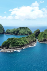 Pemandangan gugusan pulau di Pulau Bedil Banyuwangi