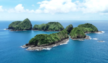 Pemandangan gugusan pulau di Pulau Bedil Banyuwangi