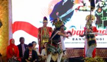 Pagelaran seni dalam Festival Kebangsaan Banyuwangi 2025