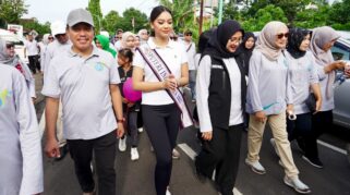 Ribuan peserta ikuti Parade Edukasi Kesehatan HKN 2025 di Banyuwangi