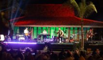 Suasana konser Seamphony Banyuwangi 2025 di Pantai Villa Solong