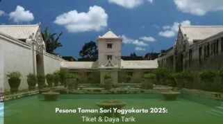 Kolam utama Taman Sari Yogyakarta yang dipenuhi wisatawan pada 2025