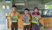 Alfan Ananta Wakili SDN 3 Macanputih di Lomba Poster Hari Ibu