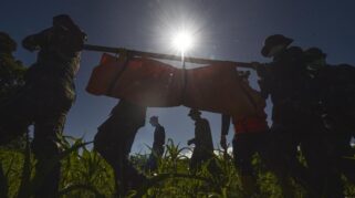 Evakuasi warga terdampak banjir dan longsor di Sumatra