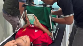 Anak-anak mengikuti khitan massal gratis di Kantor DLU Ketapang Banyuwangi