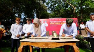 Bupati Banyuwangi tanda tangan MoU jaminan hari tua PPPK