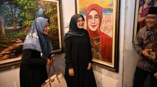 Pameran seni rupa Harjaba ke-254 Banyuwangi menampilkan ratusan karya perupa