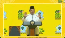 Prabowo Subianto menyampaikan pidato pada HUT Partai Golkar di Istora Senayan.