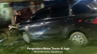 Kecelakaan motor dan mobil di Jalan Jagir Wonokromo Surabaya