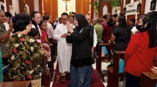 Bupati Ipuk bersama Forkopimda patroli ke gereja saat malam Natal di Banyuwangi