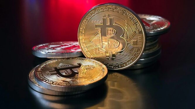 Grafik pergerakan harga Bitcoin rebound awal 2026