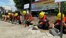 Bupati Banyuwangi meresmikan pembangunan Koperasi Merah