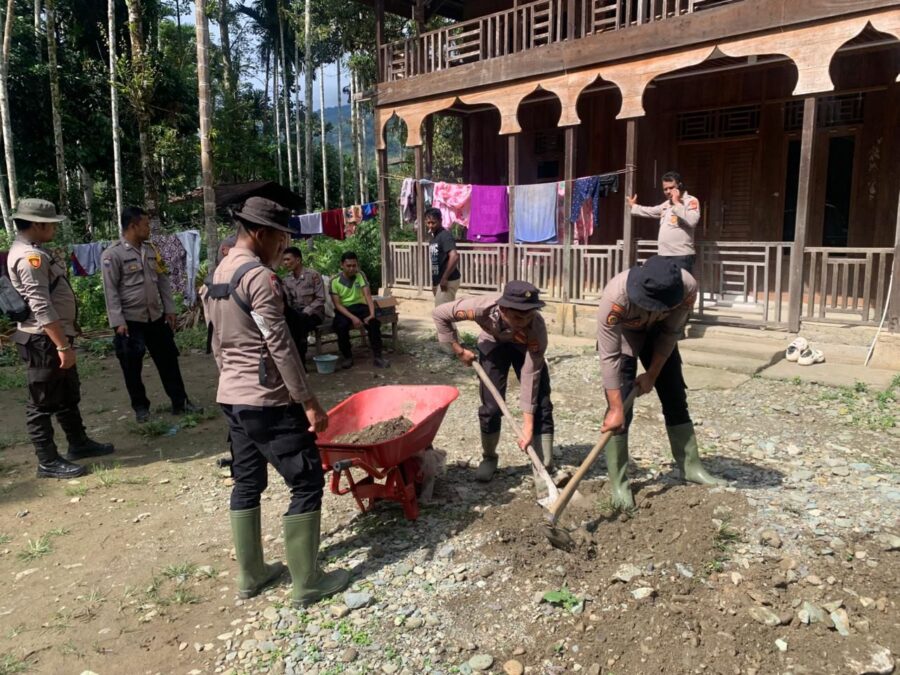 Kegiatan kepolisian bersama pesantren