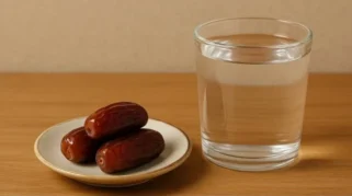 Ilustrasi umat Islam membaca niat puasa Ramadan 2026