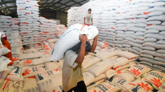 Gudang penyimpanan beras Bulog Banyuwangi