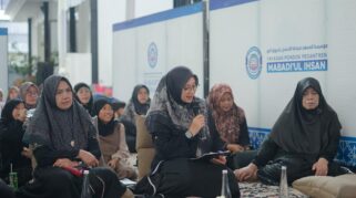 Jamaah Dan Bupati Banyuwangi Ipuk memadati Pondok Pesantren Mabadiul Ihsan Karangdoro saat Haul ke-14 KH Achmad Musayyidi