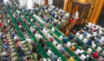 Khutbah Jumat Ramadan tentang madrasah ketakwaan